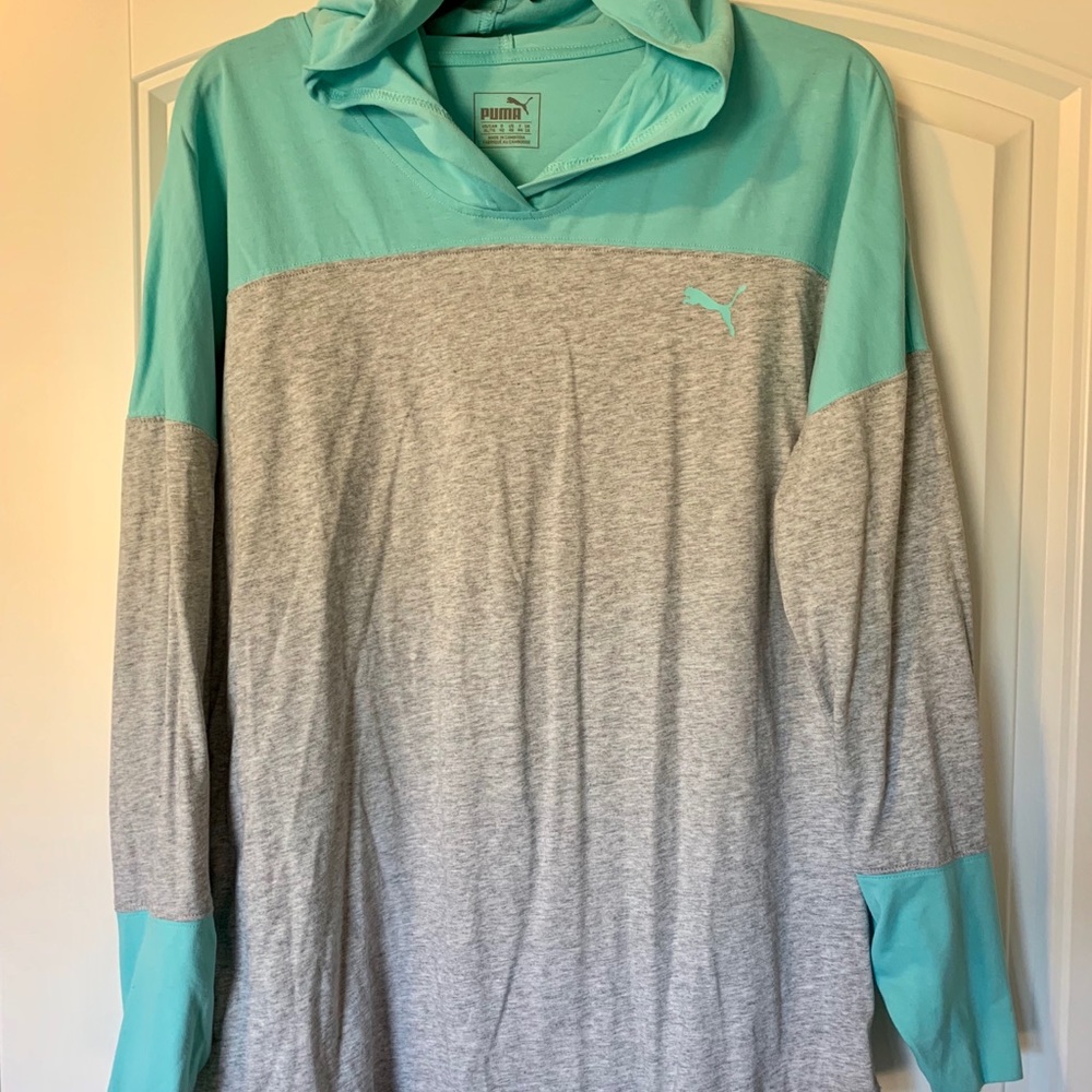 PUMA // lightweight sweatshirt